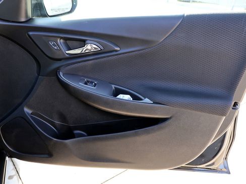 Used 2025 Chevrolet Malibu LT image 12