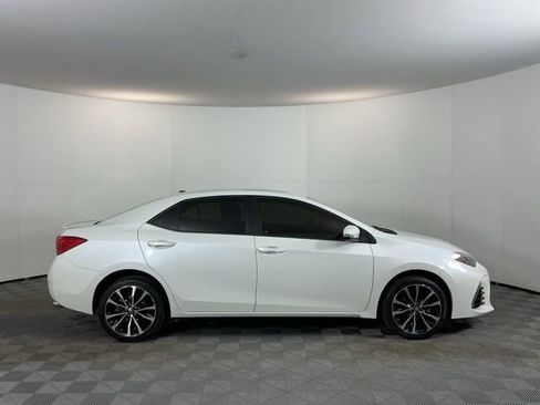 Used 2017 Toyota Corolla XSE image 4