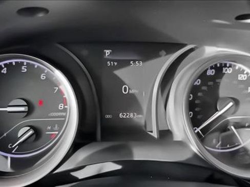 Used 2023 Toyota Camry SE image 12