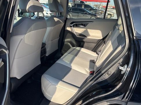 Used 2023 Toyota RAV4 Limited image 28