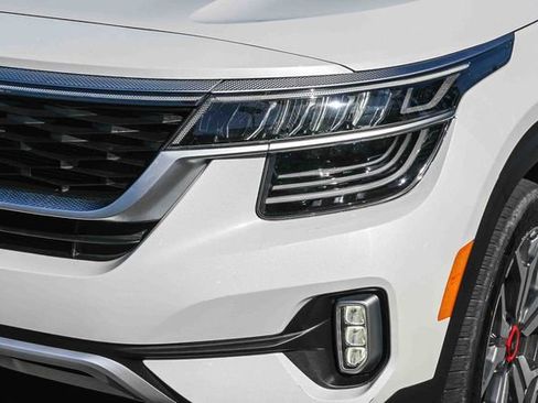 Used 2021 Kia Seltos SX w/ SX Sunroof Package image 12