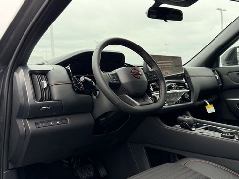 New 2026 Nissan Pathfinder SV image 10