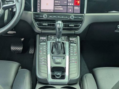 Used 2020 Porsche Macan AWD/4WD image 20
