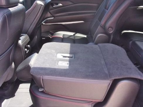 Used 2025 Chevrolet Traverse RS w/ LPO, Floor Liner Package AWD/4WD image 30