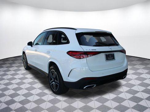 Used 2026 Mercedes-Benz GLC 300 4MATIC image 3