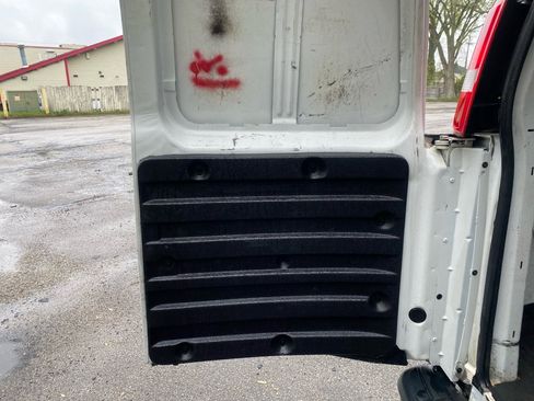 Used 2020 Chevrolet Express 3500 w/ Driver Convenience Package RWD image 17