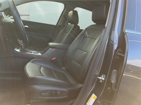 Used 2022 Chevrolet Equinox Premier w/ LPO, Floor Liner Package image 10