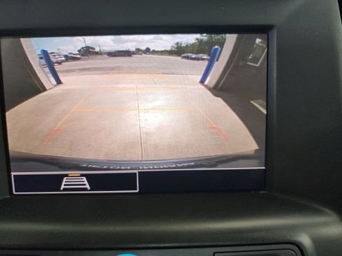 Used 2023 GMC Terrain SLE FWD image 24