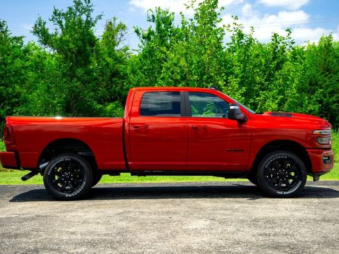 New 2026 RAM 2500 Laramie AWD/4WD image 6