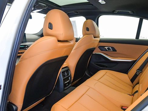 Used 2025 BMW 330i xDrive Sedan w/ Convenience Package image 20