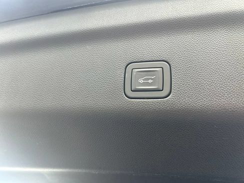 Used 2026 GMC Yukon Elevation AWD/4WD image 19