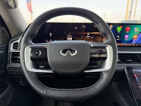 Used 2025 INFINITI QX80 Sensory image 14