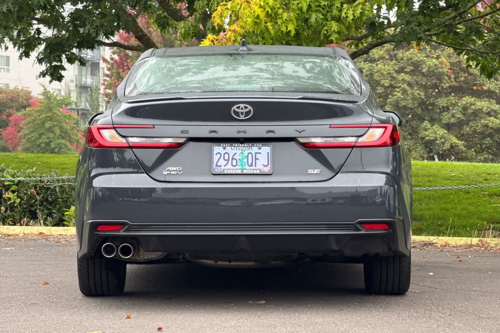 Used 2025 Toyota Camry SE AWD/4WD image 7
