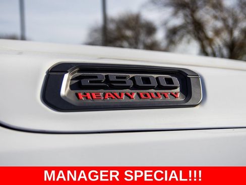 New 2025 RAM 2500 Big Horn AWD/4WD image 17