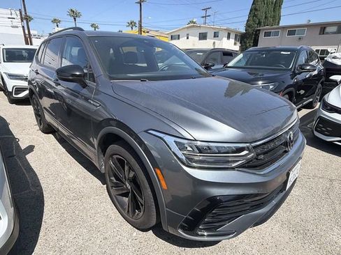 Certified 2023 Volkswagen Tiguan SE R-Line FWD image 3