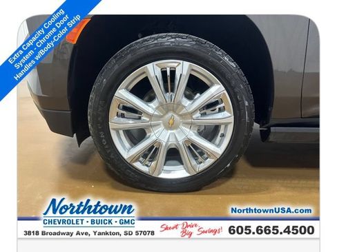 Used 2021 Chevrolet Tahoe High Country w/ Premium Package AWD/4WD image 12