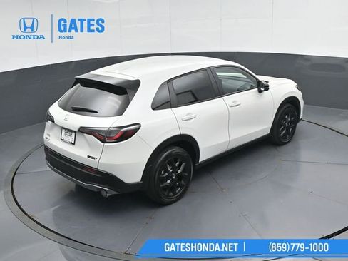 Certified 2025 Honda HR-V Sport image 40