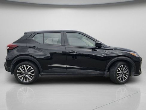 Used 2024 Nissan Kicks SV image 22