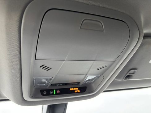 Used 2020 GMC Acadia SLE w/ Driver Convenience Package image 19