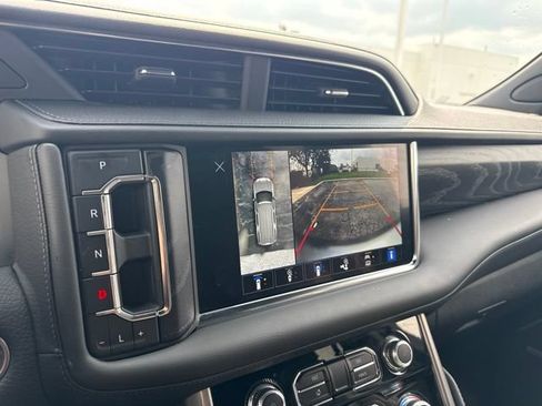 Used 2023 GMC Yukon Denali AWD/4WD image 22