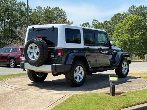 Used 2017 Jeep Wrangler Unlimited Sahara w/ Quick Order Package 24E Chief AWD/4WD image 7