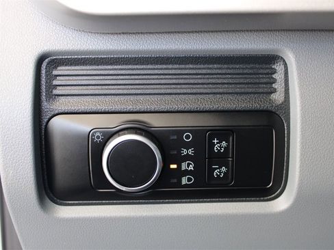 Used 2024 Ford F550 4x4 Crew Cab Super Duty image 18