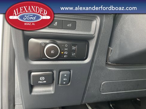 Used 2024 Ford Expedition Limited image 27