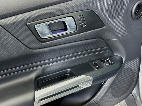 Used 2025 Ford Mustang Premium image 15