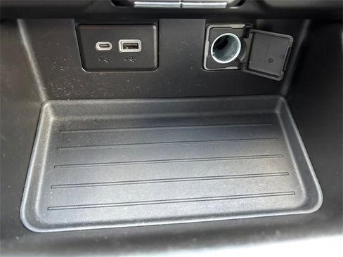 Used 2021 Chevrolet Tahoe LS image 22