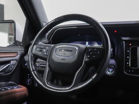 Used 2023 GMC Yukon Denali Ultimate image 29