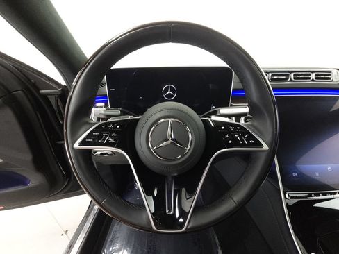 Used 2024 Mercedes-Benz S 580e 4MATIC Sedan image 12
