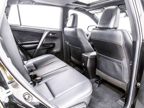 Used 2018 Toyota RAV4 SE w/ Power Extra Value Package FWD image 35