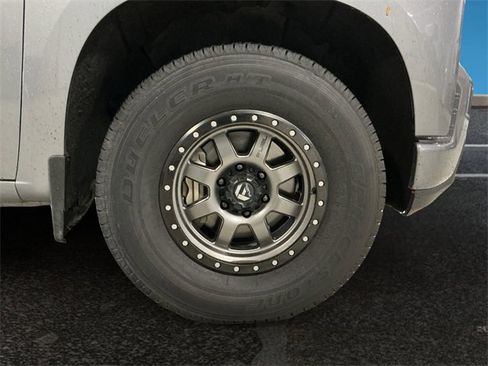 Used 2020 Chevrolet Silverado 1500 RST image 28