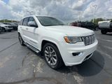 Used 2017 Jeep Grand Cherokee Overland w/ Jeep Active Safety Group image 2