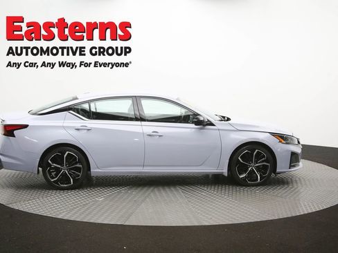 Used 2023 Nissan Altima 2.5 SR FWD image 47