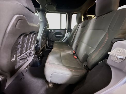 Used 2018 Jeep Wrangler Unlimited Rubicon image 23