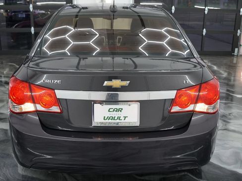 Used 2016 Chevrolet Cruze LT FWD image 10