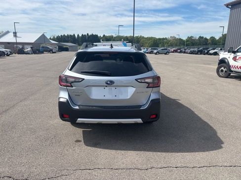 Used 2024 Subaru Outback Limited AWD/4WD image 4
