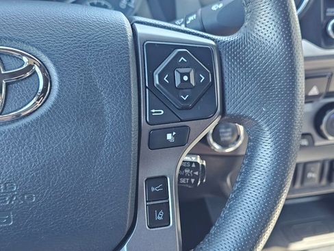 Used 2020 Toyota Tacoma TRD Off-Road w/ Technology Package image 21