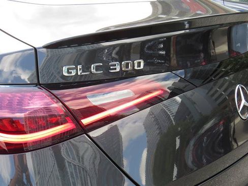 Used 2026 Mercedes-Benz GLC 300 4MATIC image 28