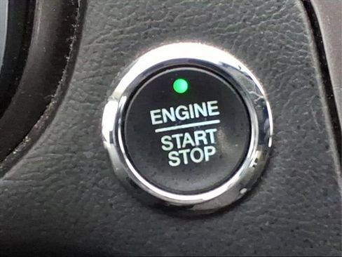 Used 2017 Ford Fusion SE w/ Fusion SE Technology Package image 20