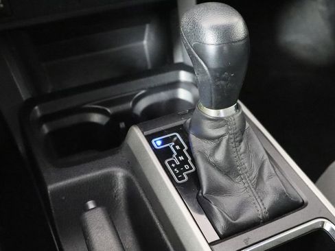 Used 2016 Toyota Tacoma SR5 image 18