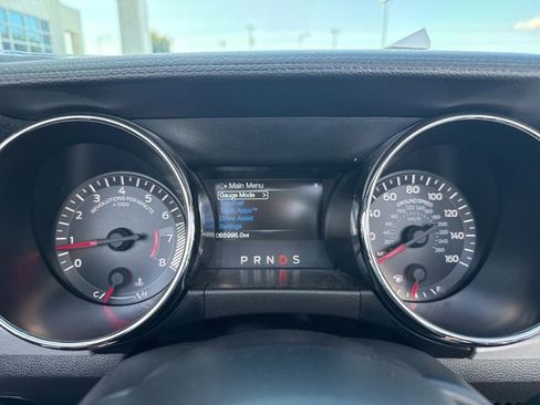Used 2017 Ford Mustang GT Premium w/ Equipment Group 401A RWD image 28