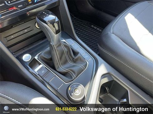 Certified 2025 Volkswagen Taos SE w/ Taos Adventure Package (SXB) image 28