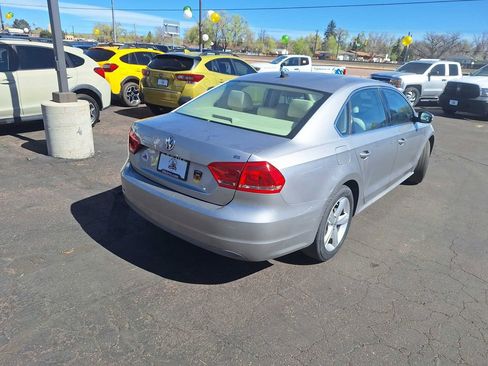 Used 2013 Volkswagen Passat 2.5 SE image 8