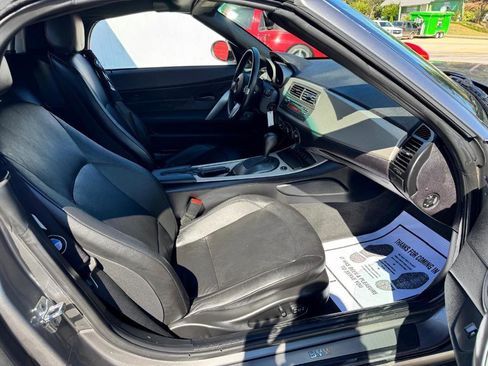 Used 2004 BMW Z4 2.5i image 17