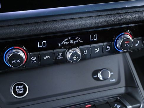 Used 2024 Audi Q3 2.0T Premium Plus w/ Premium Plus Package image 18