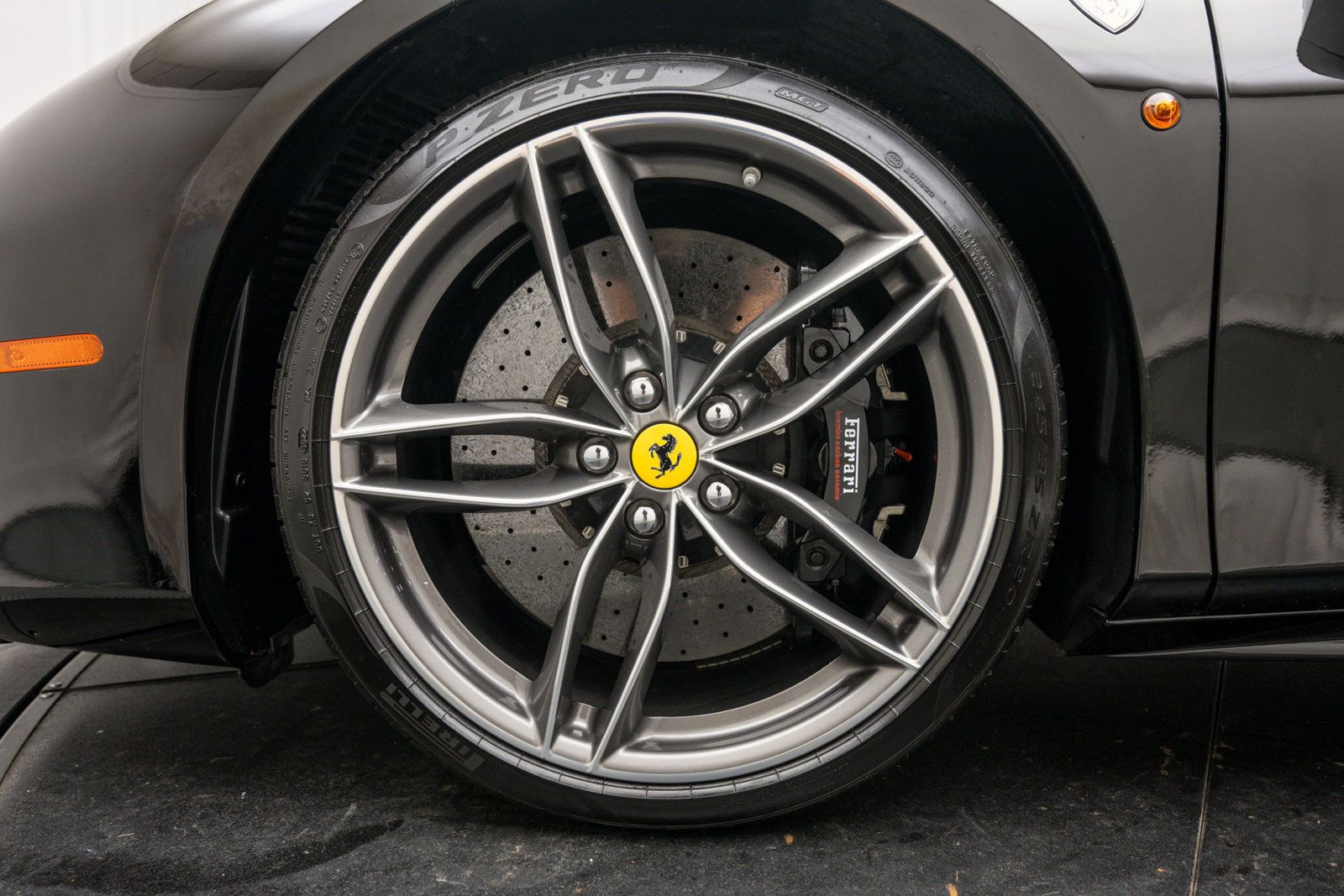 Used 2017 Ferrari 488 Spider RWD image 43
