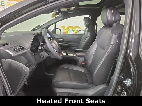 Used 2026 Toyota Sienna Platinum AWD/4WD image 11