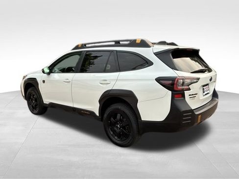 Used 2022 Subaru Outback Wilderness w/ Wilderness Package AWD/4WD image 8
